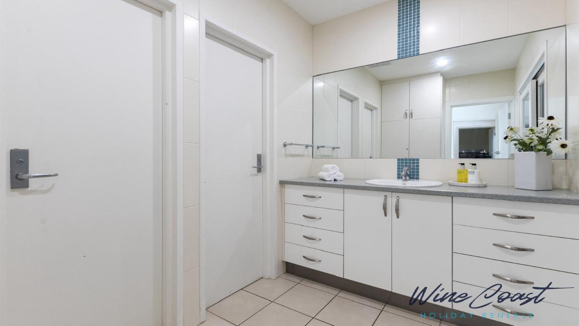 35 Degrees South By Wine Coast Holiday Rentals - Escape To The Fabulous 35 Degrees South By Wine Coast Holiday Rentals. Port Noarlunga Zewnętrze zdjęcie